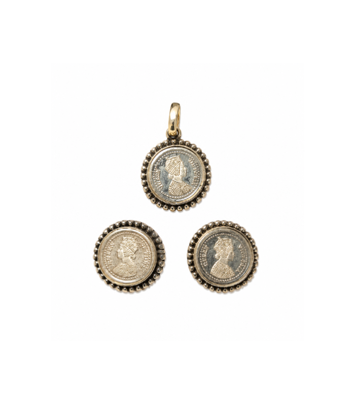 Vintage Queen Coin Silver Pendant Set with Stud Earrings (10.74g)